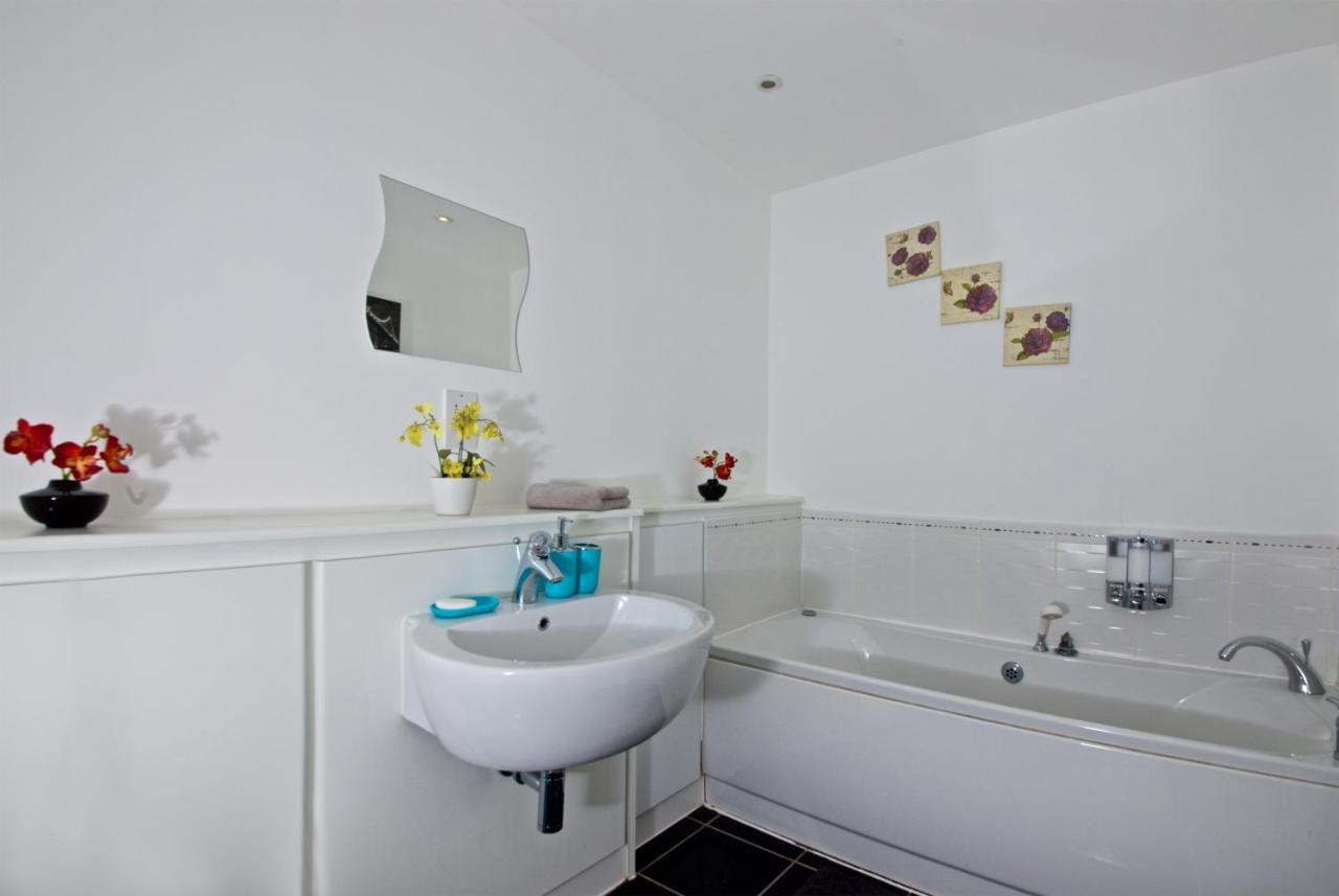 Liverpool City Stays - Economy Room - Close To Airport Ee1 Exterior photo